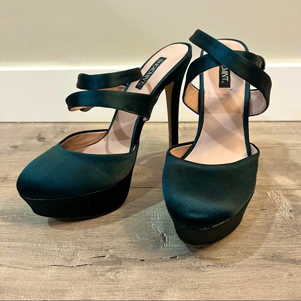 Shoemint Satin fabric Emerald Green Heels 6.5